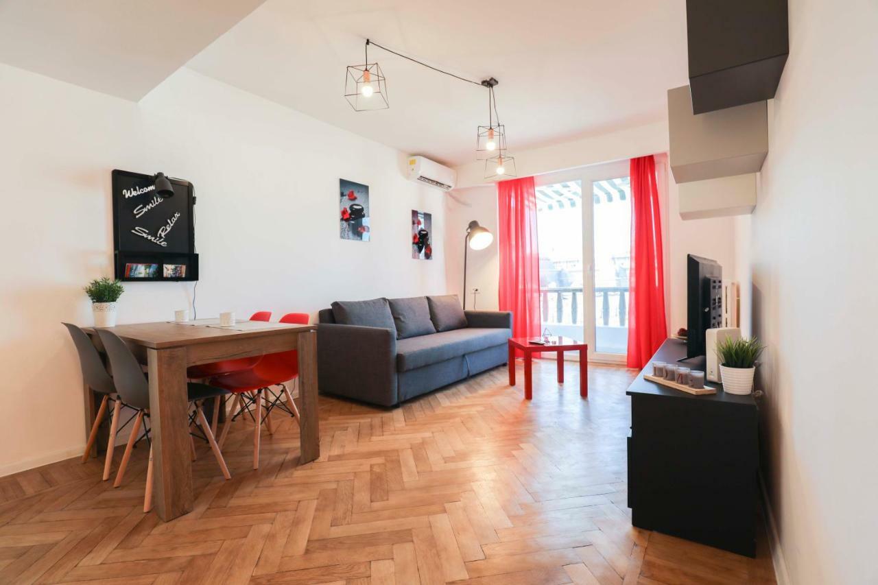 Apartment Victoria Avenue *